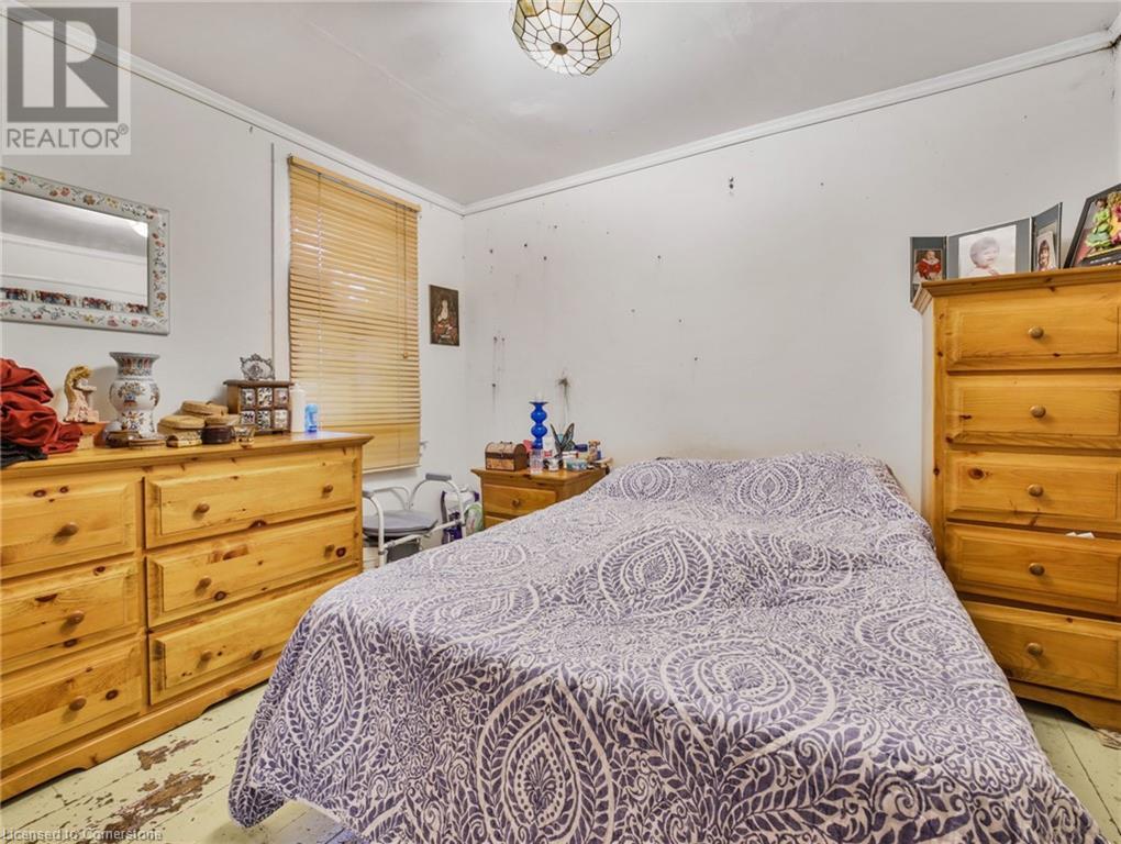 Photo 21 of 30 Lochearne Street, Hamilton ON