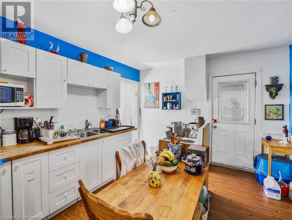 Photo 9 of 30 Lochearne Street, Hamilton ON