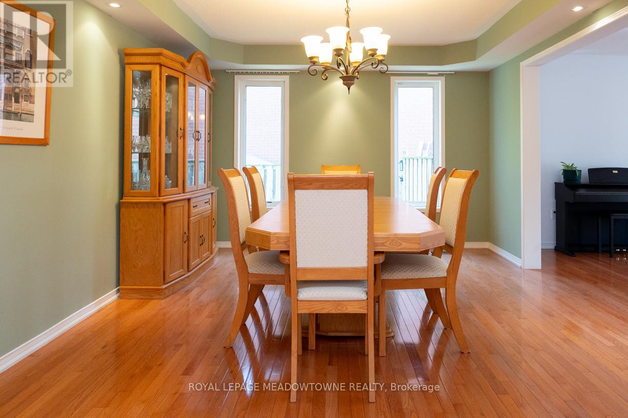 Photo 10 of 49 Montebello Crescent, Ajax ON