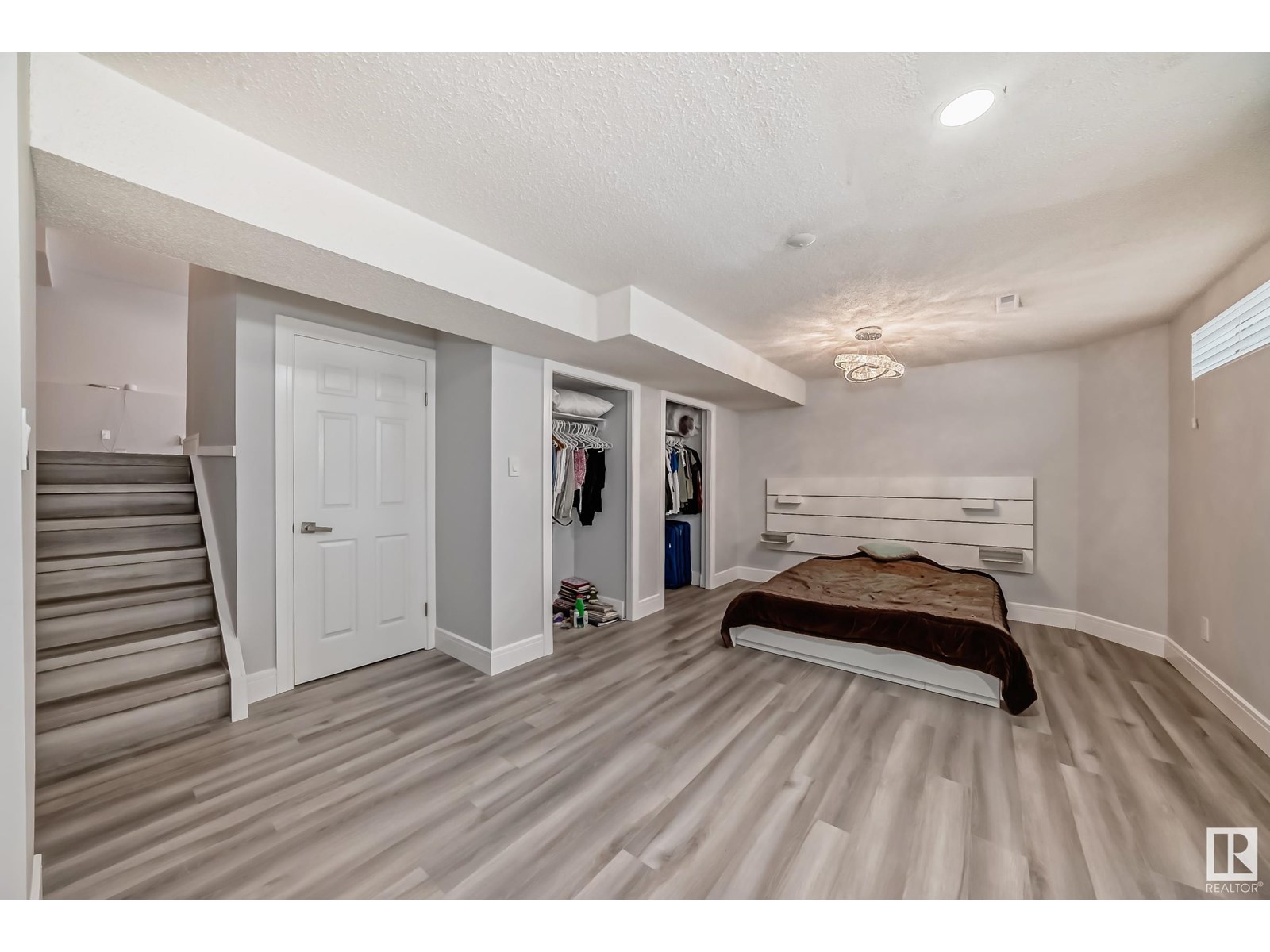 Photo 28 of 10735 Beaumaris Rd Nw, Edmonton AB