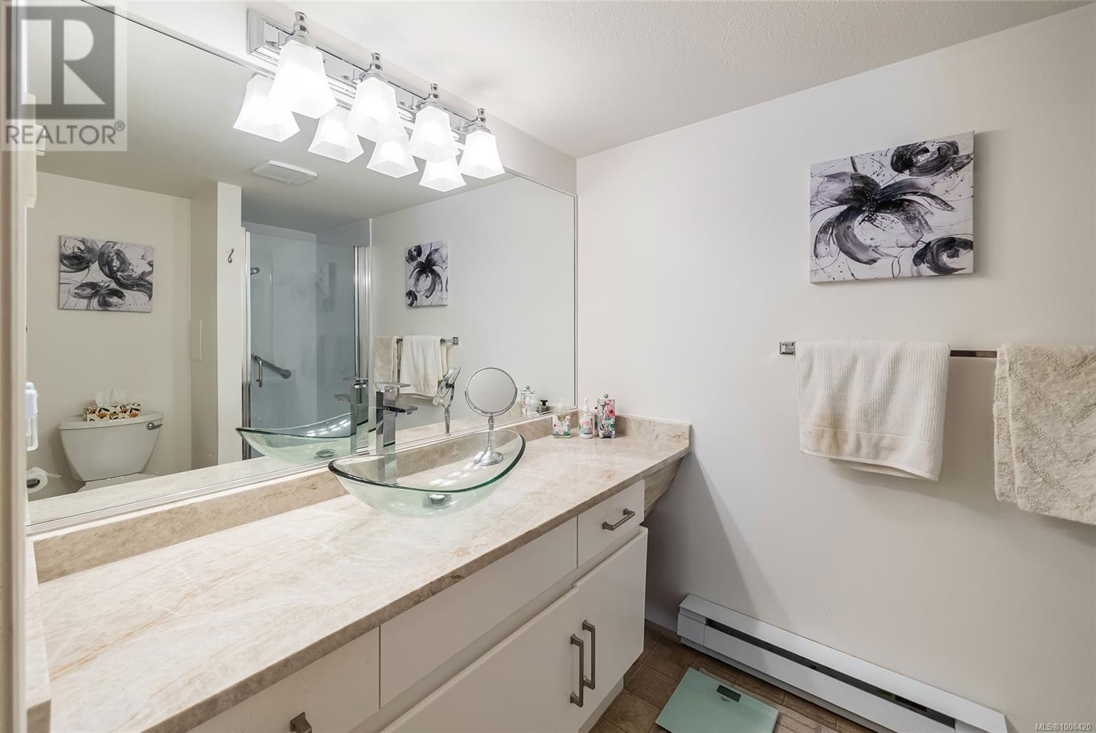 Photo 18 of 17 310 Pym St N, Parksville BC