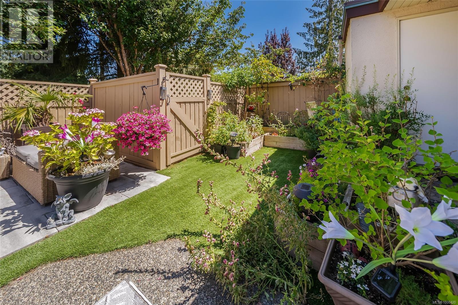 Photo 27 of 17 310 Pym St N, Parksville BC