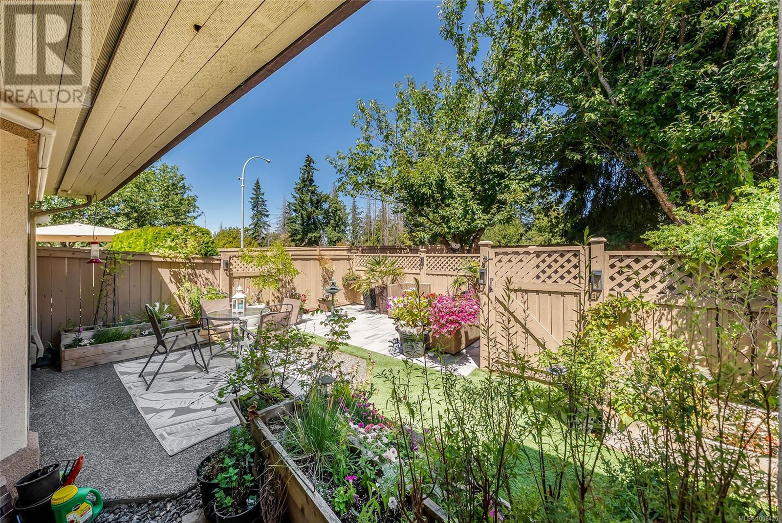 Photo 30 of 17 310 Pym St N, Parksville BC