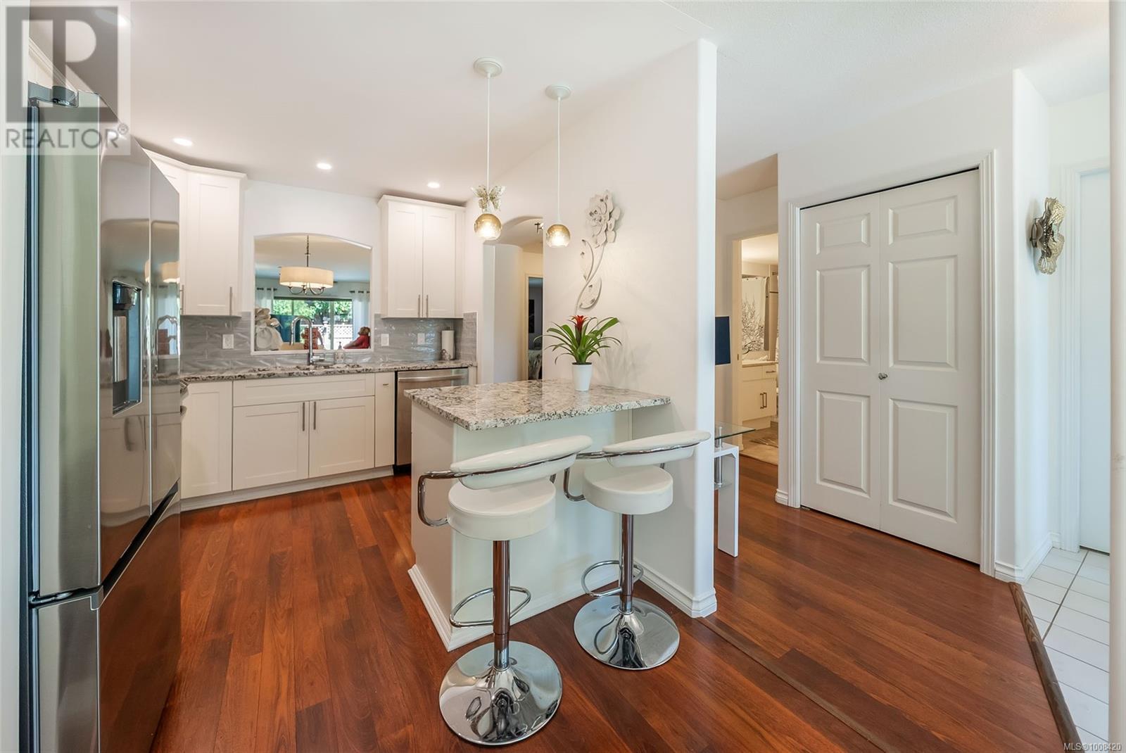 Photo 7 of 17 310 Pym St N, Parksville BC