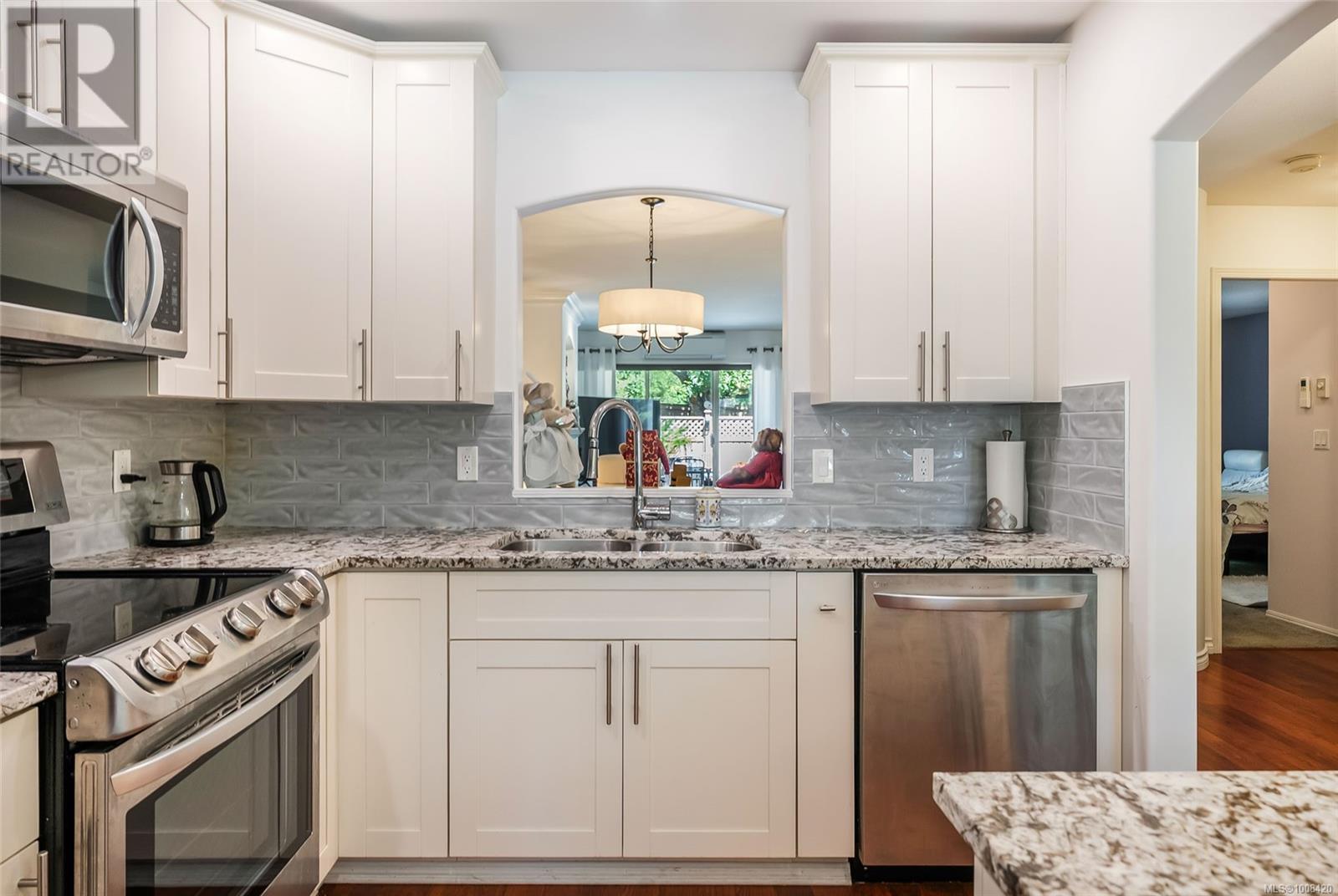 Photo 8 of 17 310 Pym St N, Parksville BC