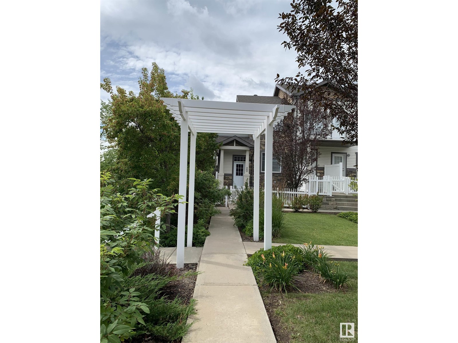 Photo 10 of 20 4850 Terwillegar Common Nw, Edmonton AB