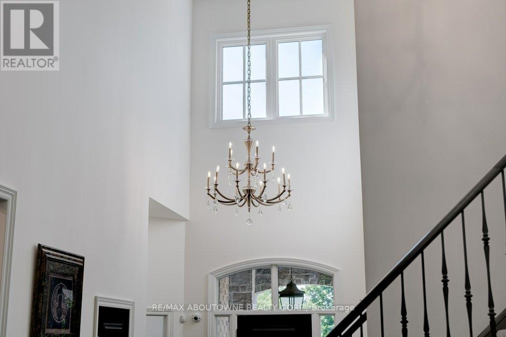 Photo 47 of 47 Legacy Lane, Hamilton ON