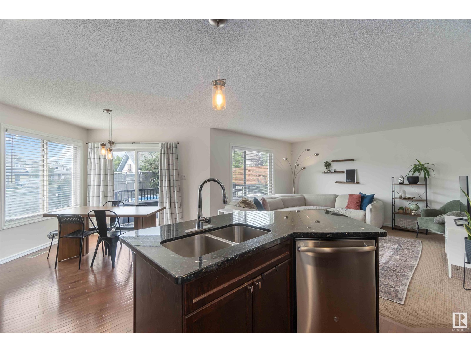 Photo 14 of 8403 179 Av Nw, Edmonton AB