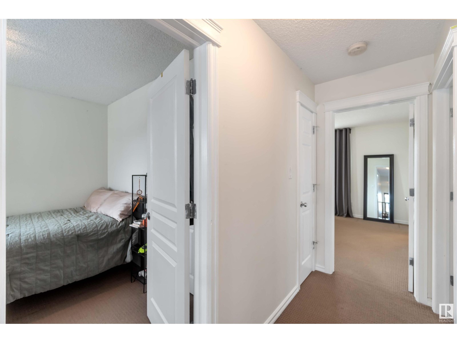 Photo 33 of 8403 179 Av Nw, Edmonton AB