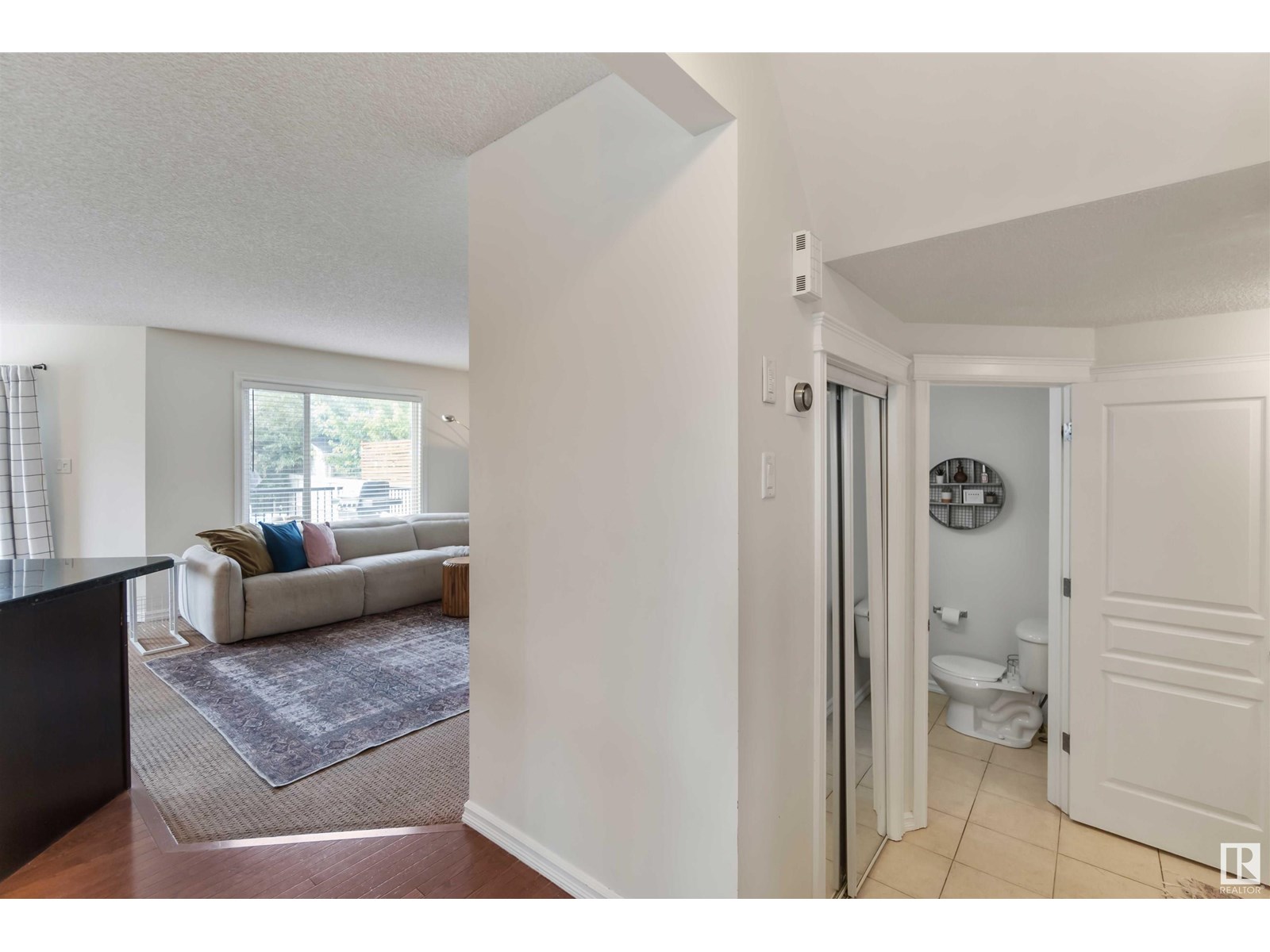 Photo 9 of 8403 179 Av Nw, Edmonton AB