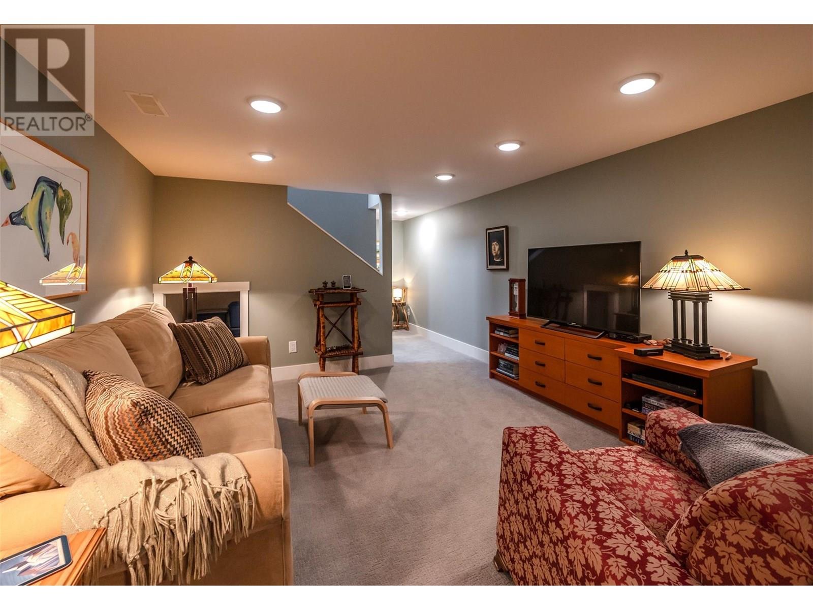 29 6833 Meadows Drive, Oliver