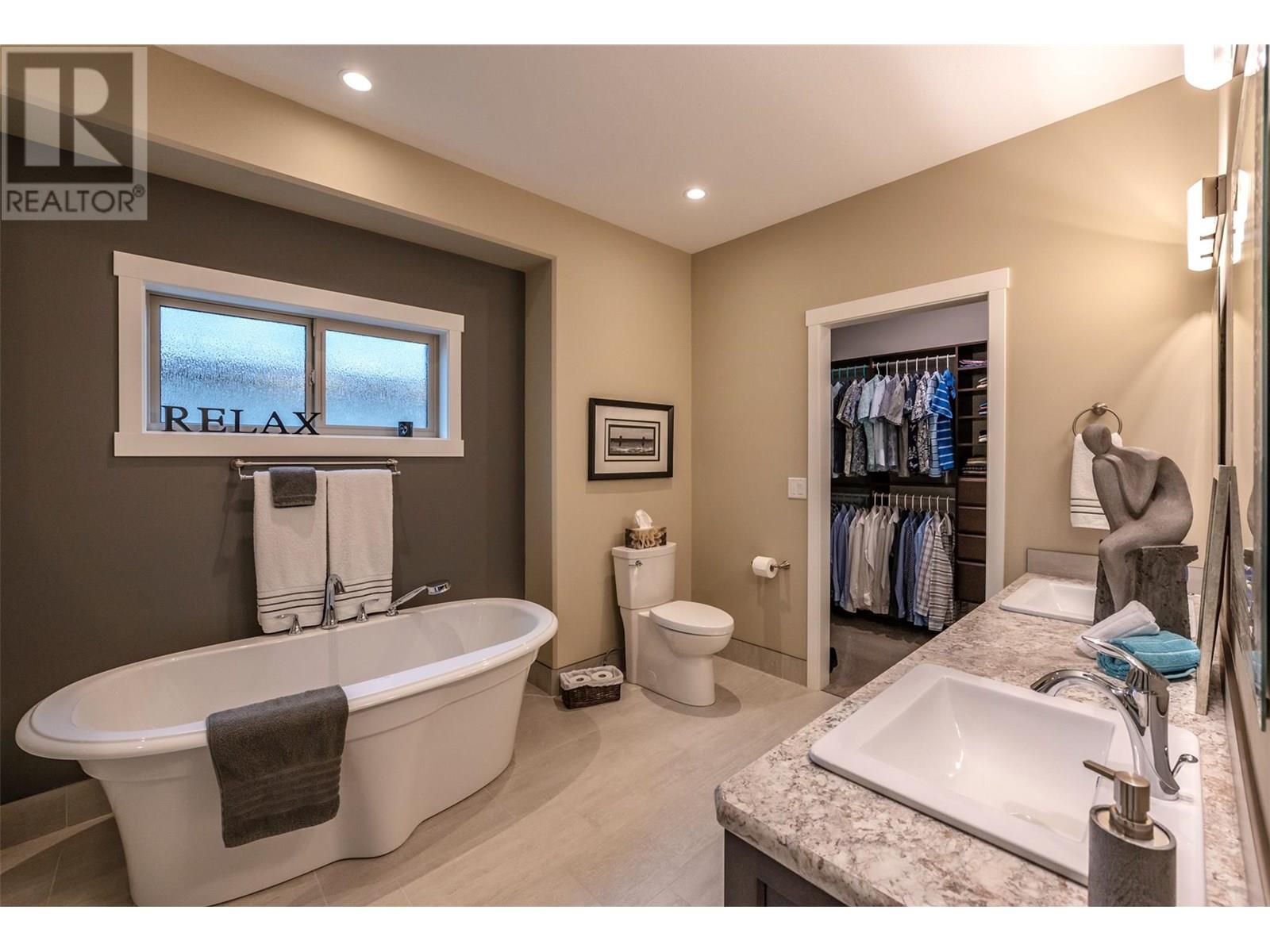 29 6833 Meadows Drive, Oliver