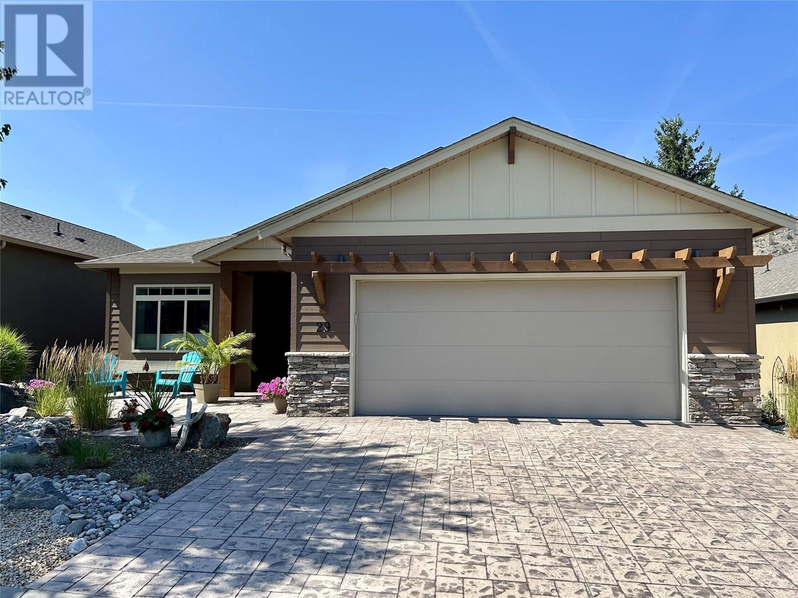 29 6833 Meadows Drive, Oliver