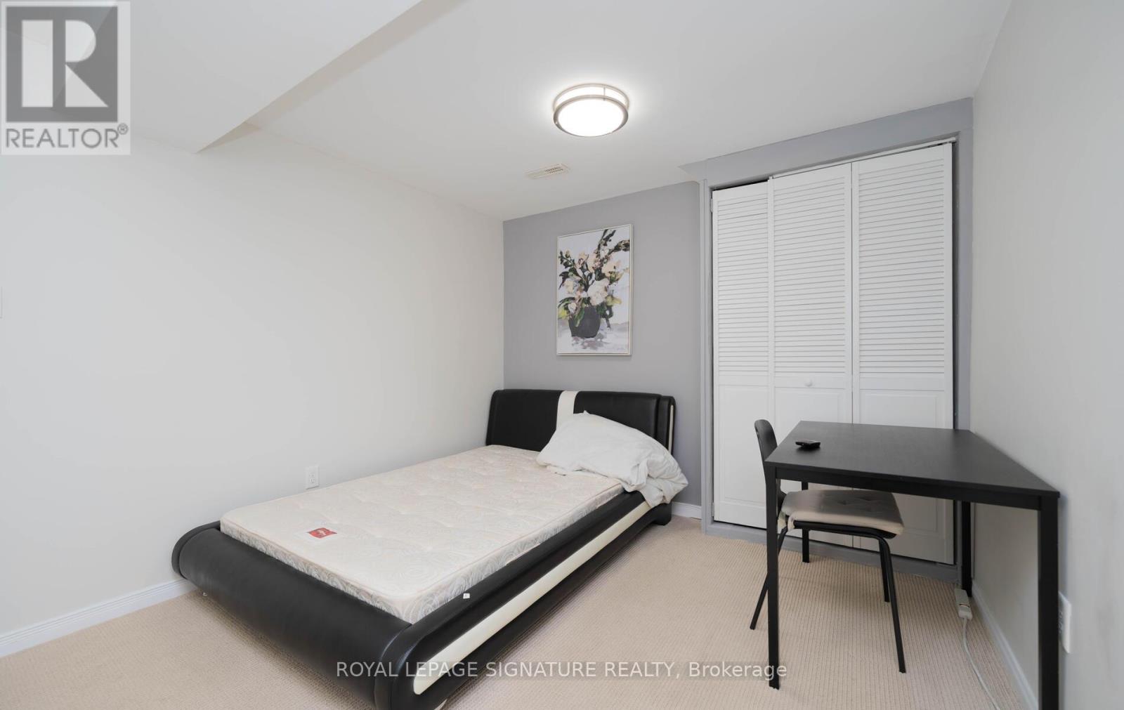 Photo 8 of Bsmt 92 Beckett Crescent E, Clarington ON