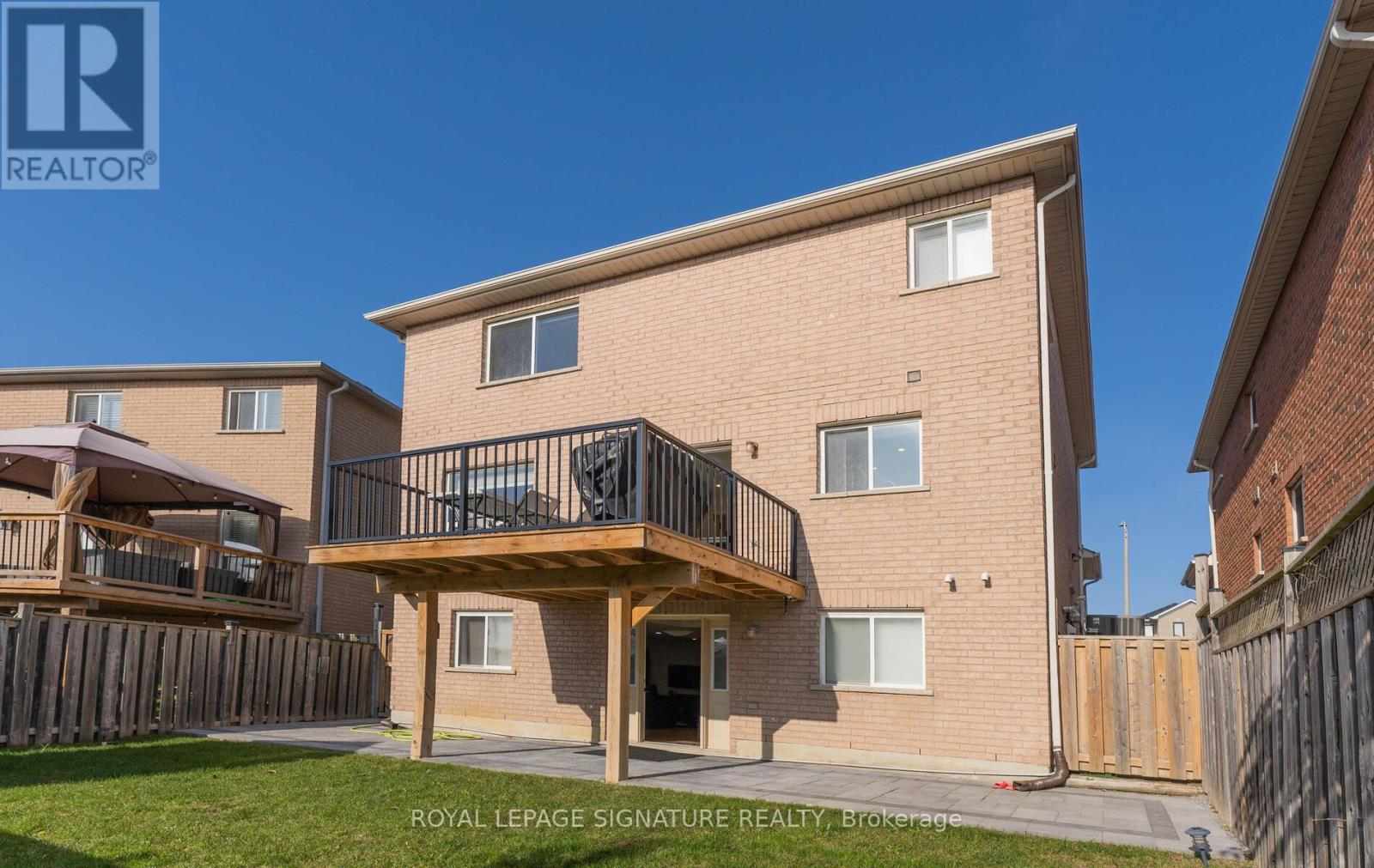 Photo 10 of Bsmt 92 Beckett Crescent E, Clarington ON