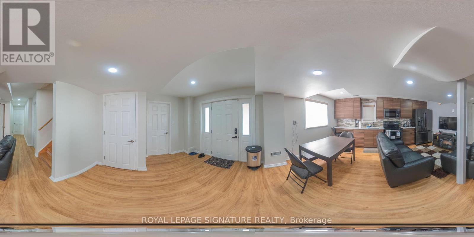Photo 17 of Bsmt 92 Beckett Crescent E, Clarington ON