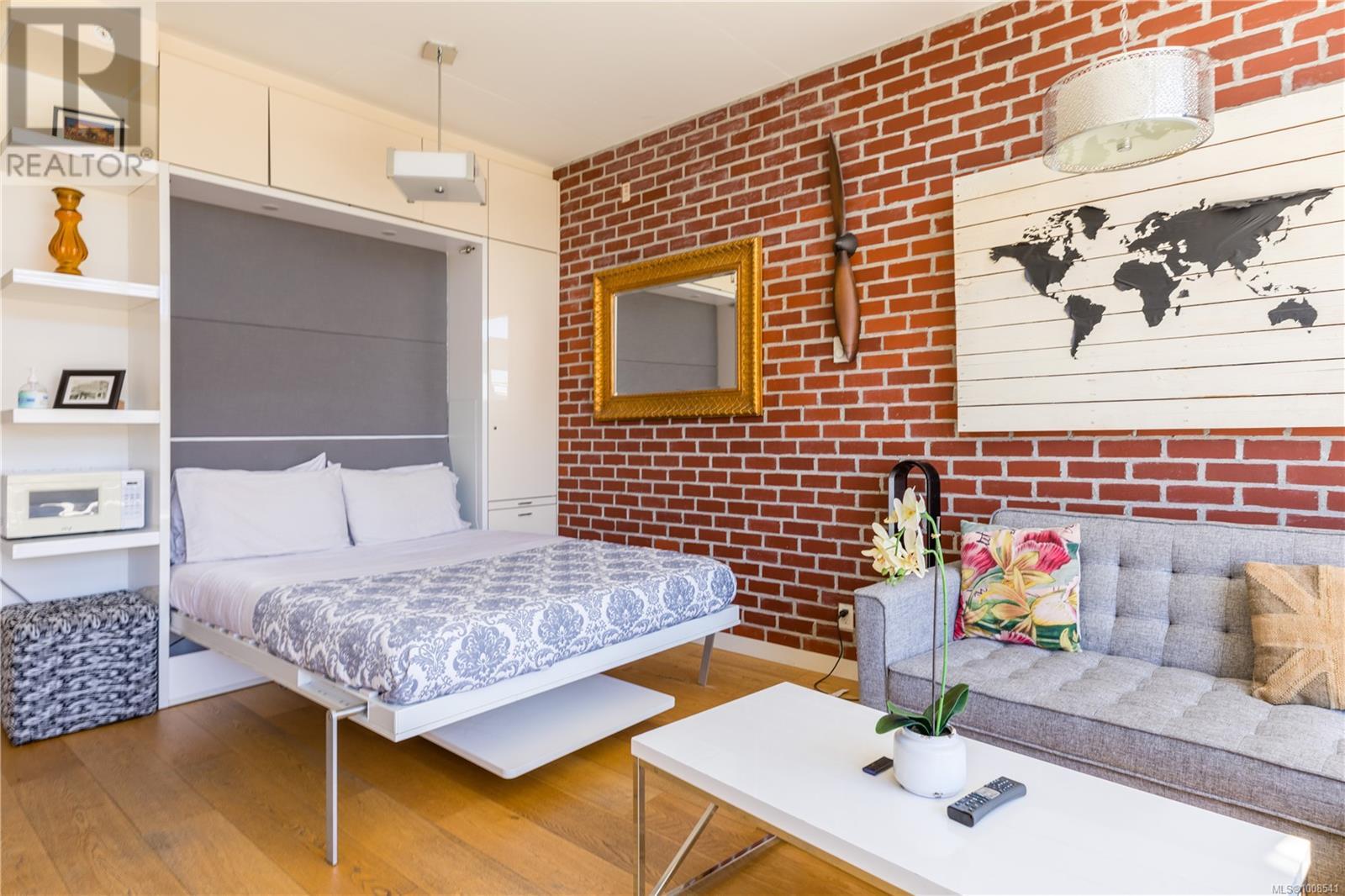 M11 456 Pandora Avenue, Victoria
