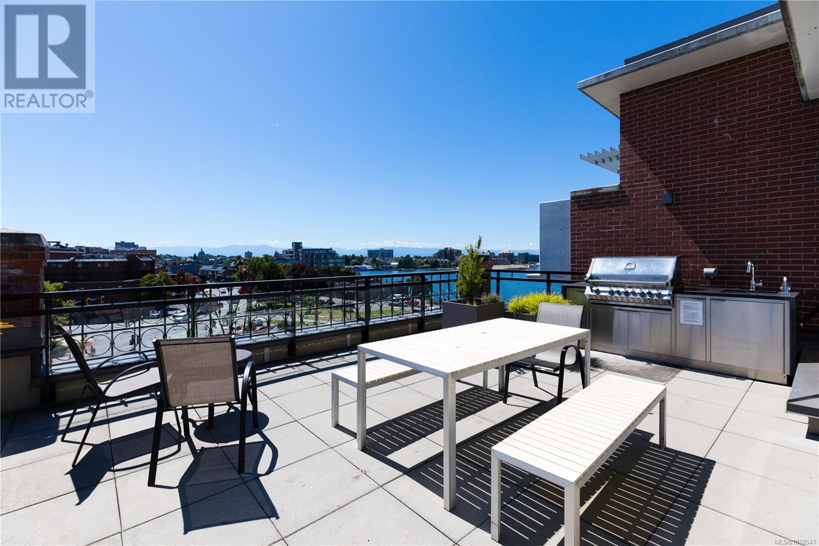 M11 456 Pandora Avenue, Victoria