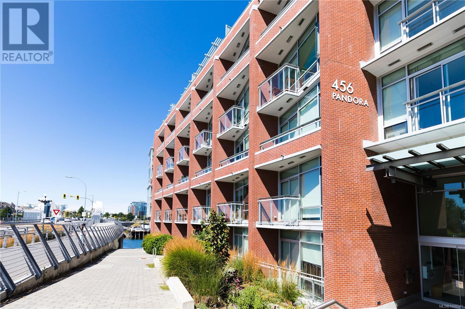 M11 456 Pandora Avenue, Victoria