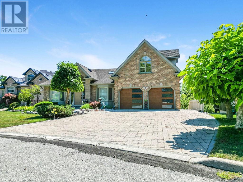 Photo 50 of 9 Lamb Court, Caledonia ON