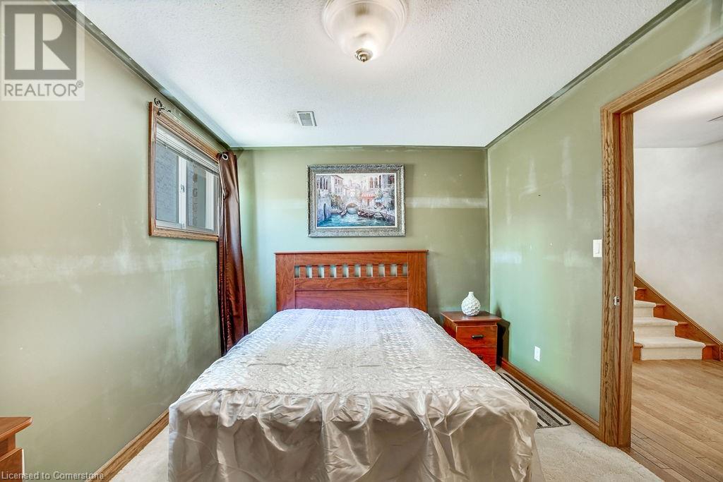 Photo 47 of 9 Lamb Court, Caledonia ON