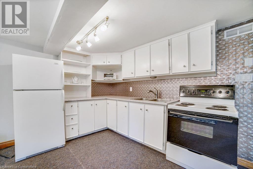 Photo 43 of 9 Lamb Court, Caledonia ON