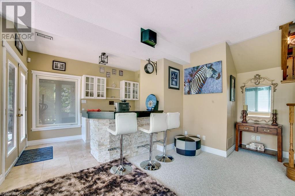 Photo 45 of 9 Lamb Court, Caledonia ON