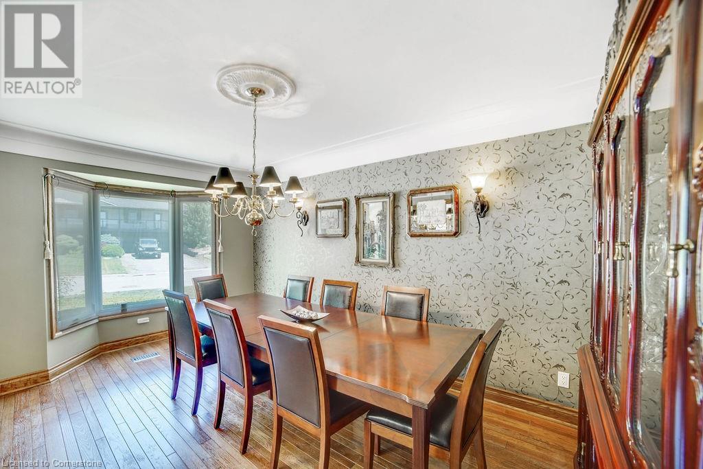 Photo 42 of 9 Lamb Court, Caledonia ON