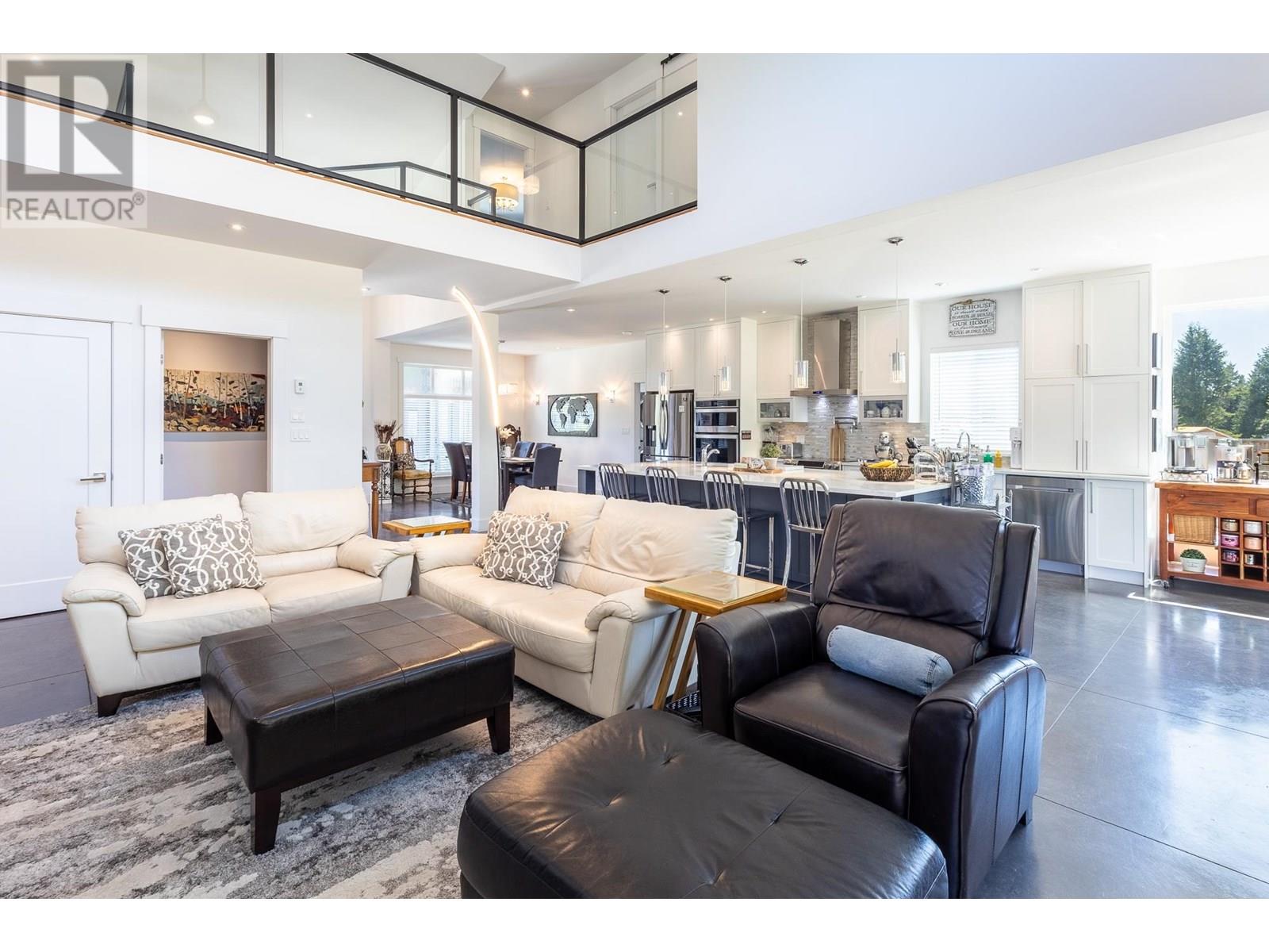421 SOLAZ PLACE, Gibsons