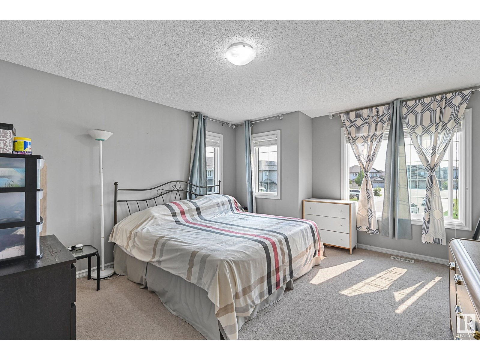 Photo 23 of 4158 6 A St Nw, Edmonton AB