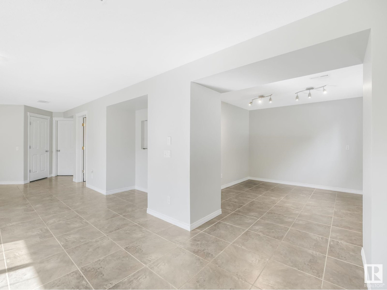 Photo 50 of 7804 5 Av Sw, Edmonton AB