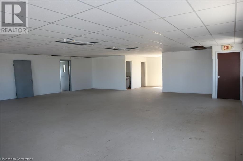 Photo 3 of 48 Centennial Parkway N Unit 2, Hamilton ON