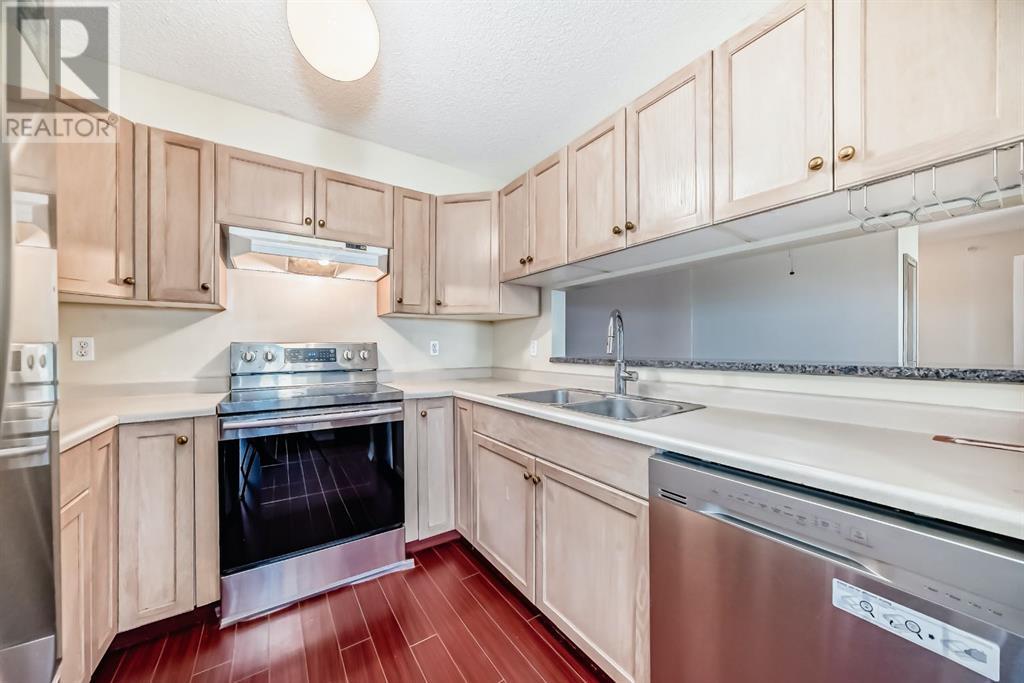 Photo 13 of 3308 Tuscarora Manor Nw, Calgary AB