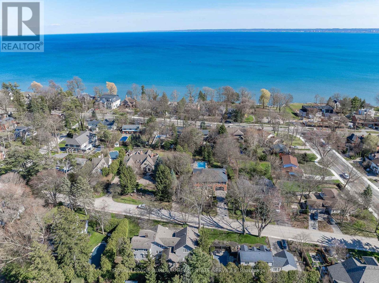 Photo 10 of 3020 First Street, Burlington ON