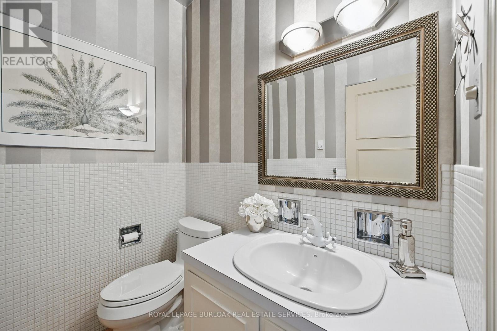 Photo 14 of 3020 First Street, Burlington ON