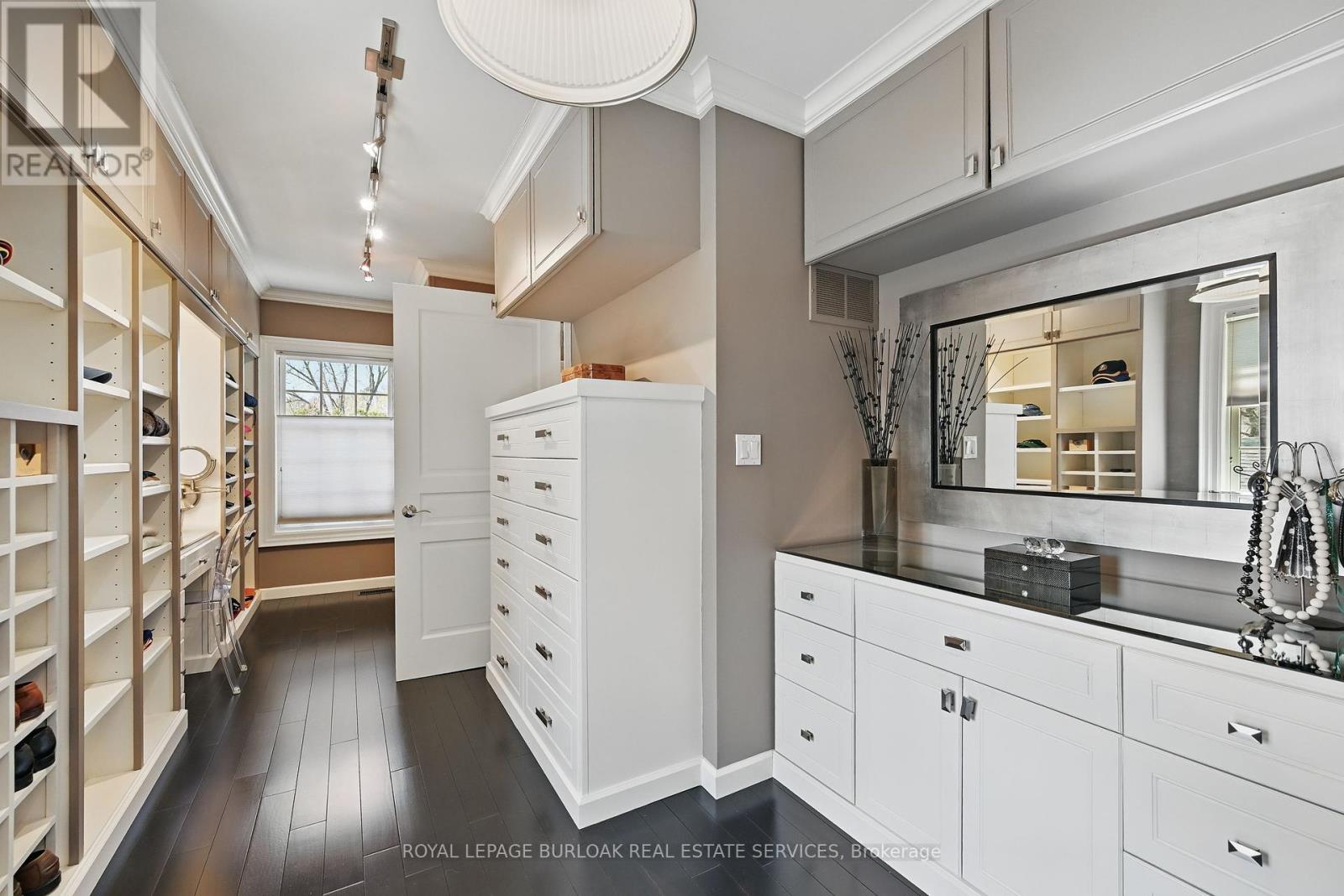 Photo 23 of 3020 First Street, Burlington ON