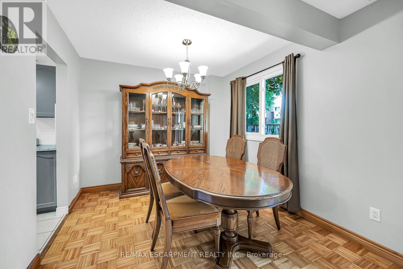Photo 14 of 18 1460 Garth Street, Hamilton ON