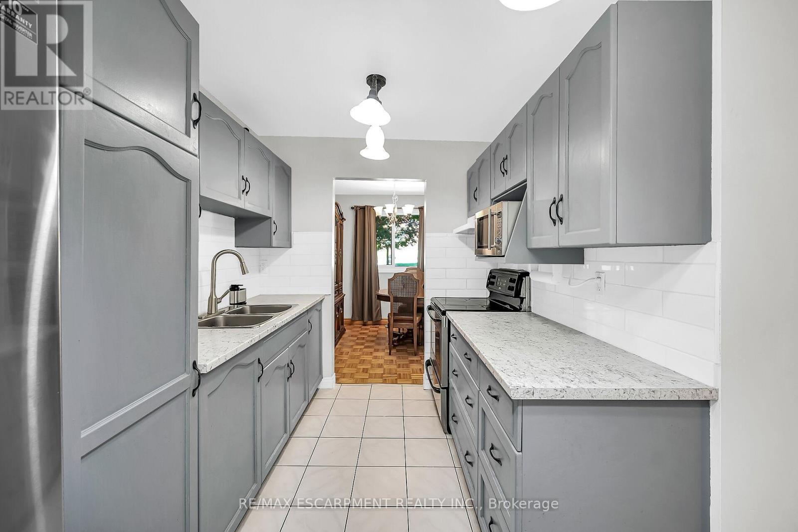 Photo 21 of 18 1460 Garth Street, Hamilton ON