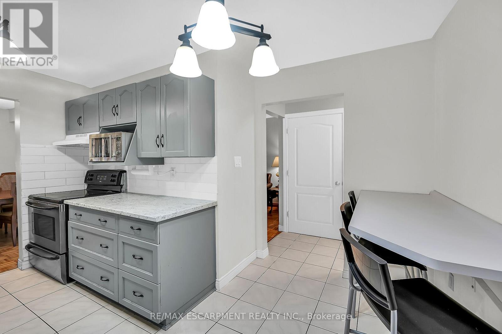 Photo 28 of 18 1460 Garth Street, Hamilton ON