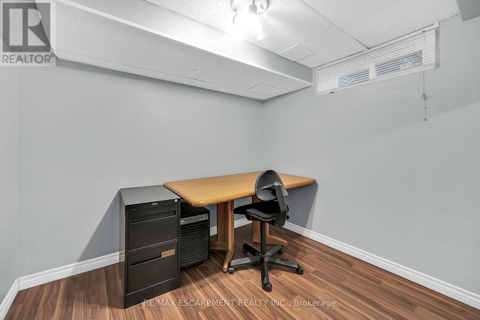 Photo 9 of 18 1460 Garth Street, Hamilton ON
