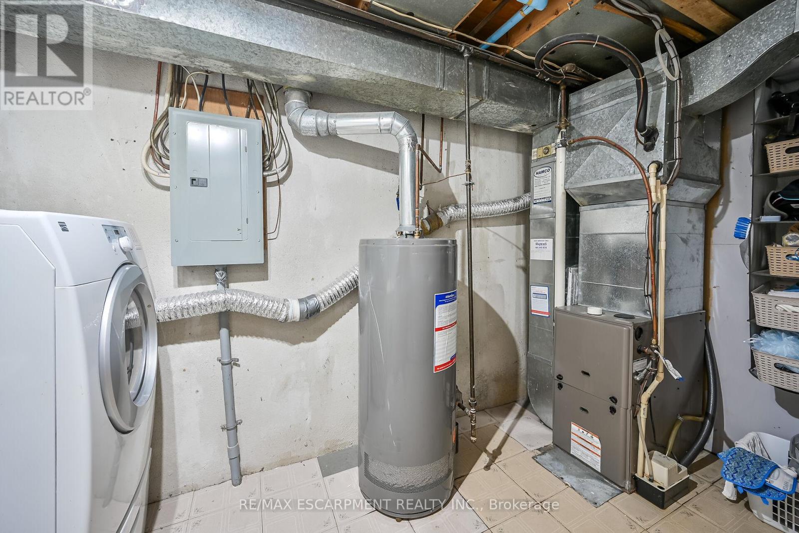 Photo 15 of 18 1460 Garth Street, Hamilton ON