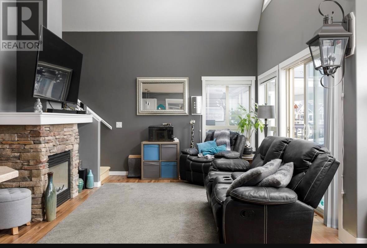 310 6822 Madrid Way, Kelowna
