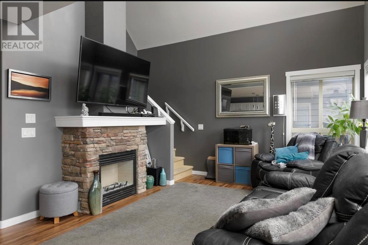 310 6822 Madrid Way, Kelowna