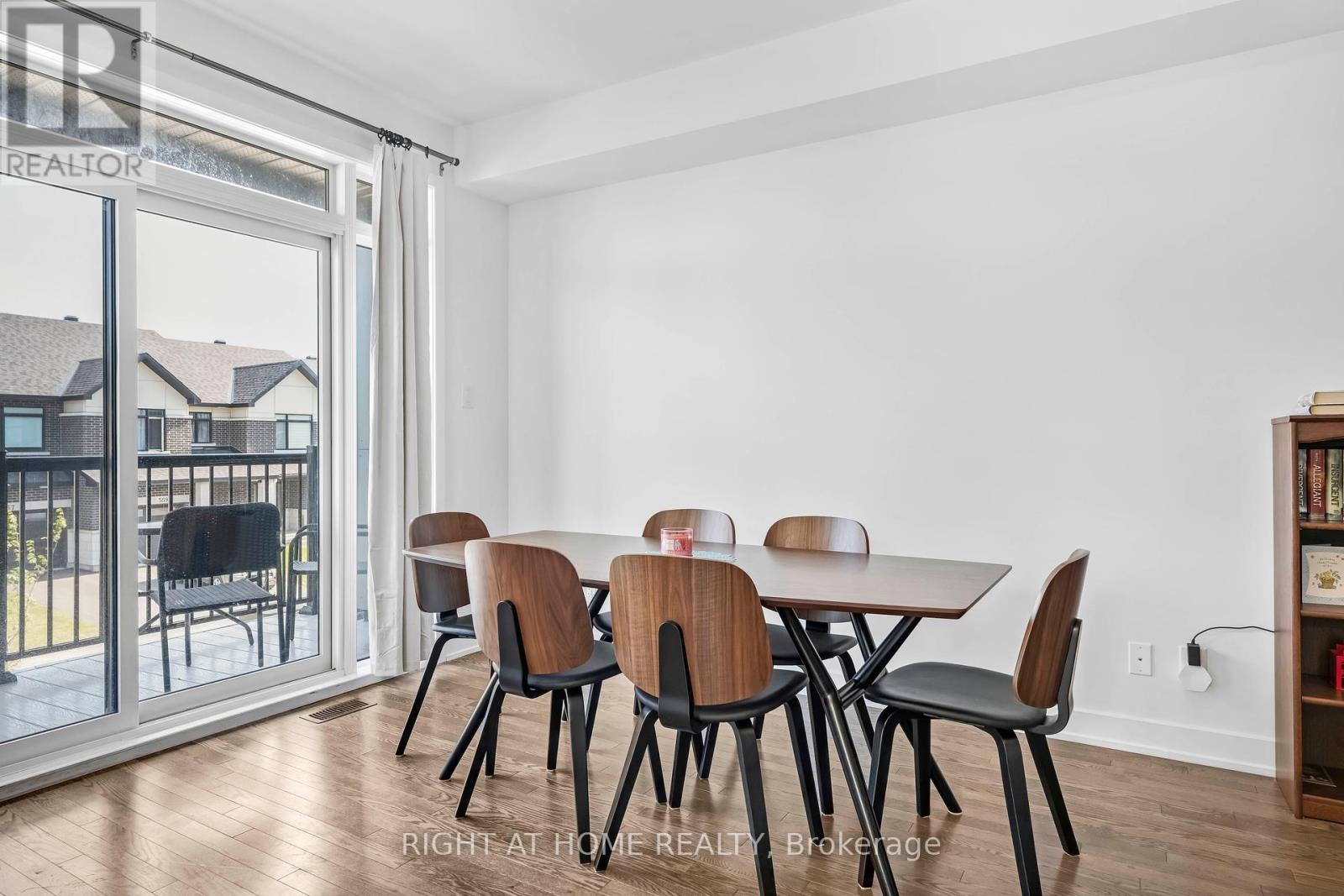 Photo 8 of 556 Tahoe Heights, Ottawa ON