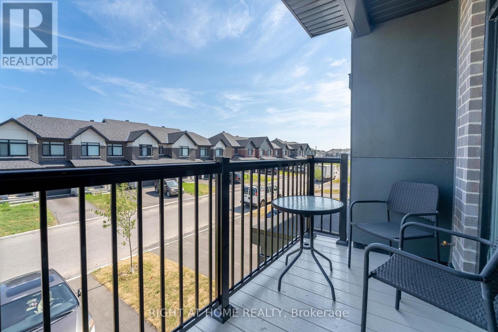 Photo 16 of 556 Tahoe Heights, Ottawa ON