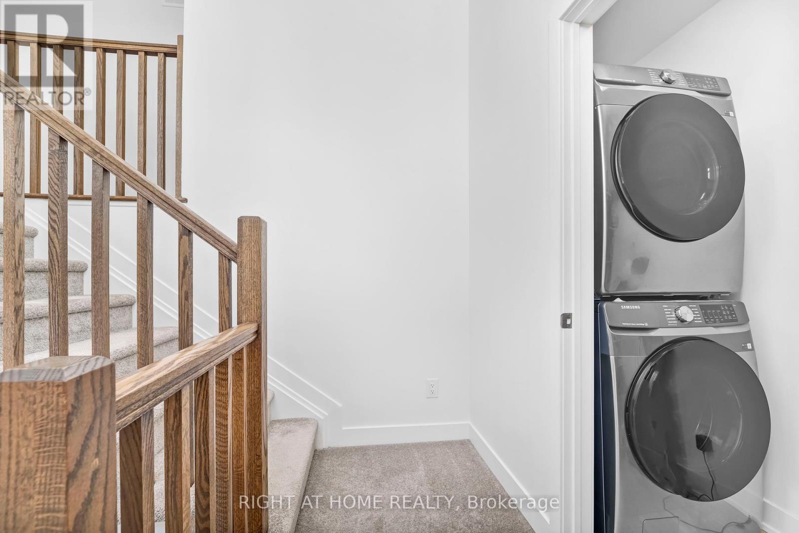 Photo 18 of 556 Tahoe Heights, Ottawa ON