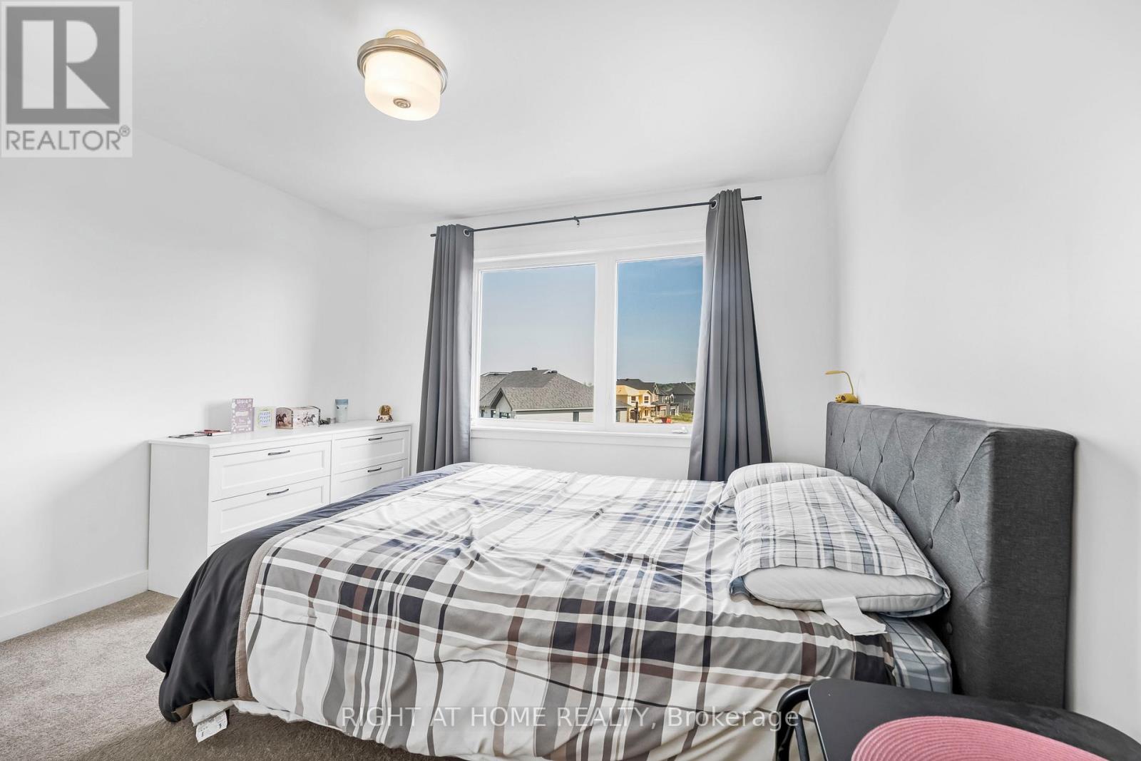 Photo 28 of 556 Tahoe Heights, Ottawa ON
