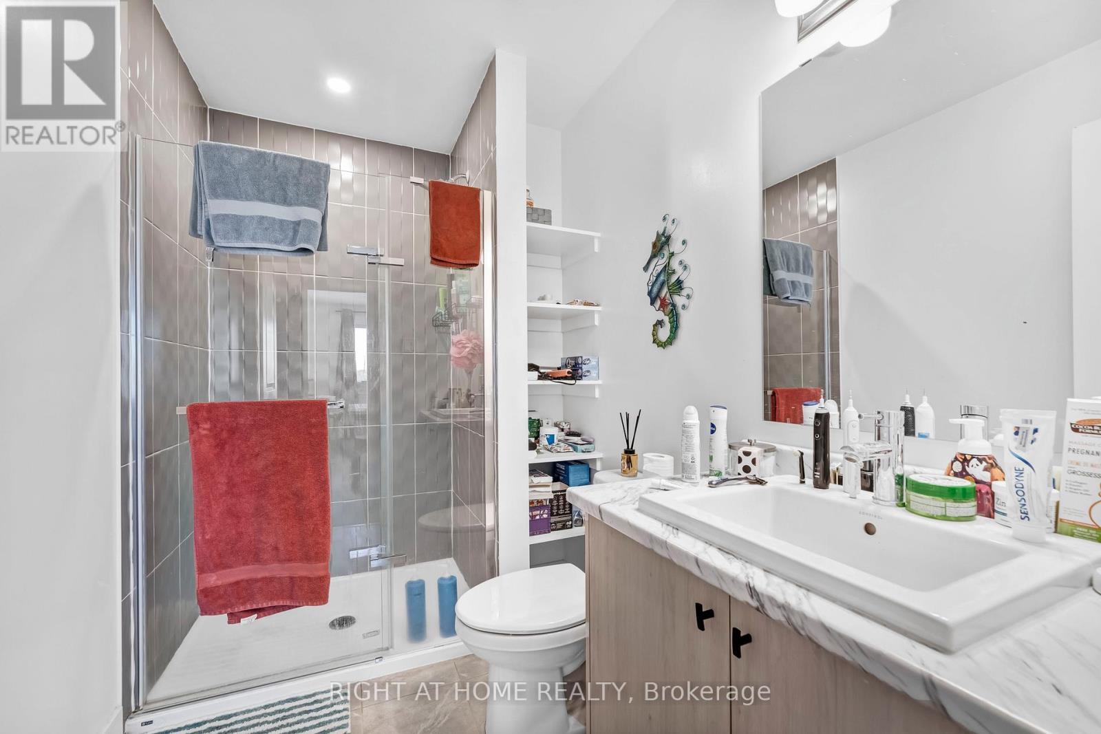 Photo 21 of 556 Tahoe Heights, Ottawa ON