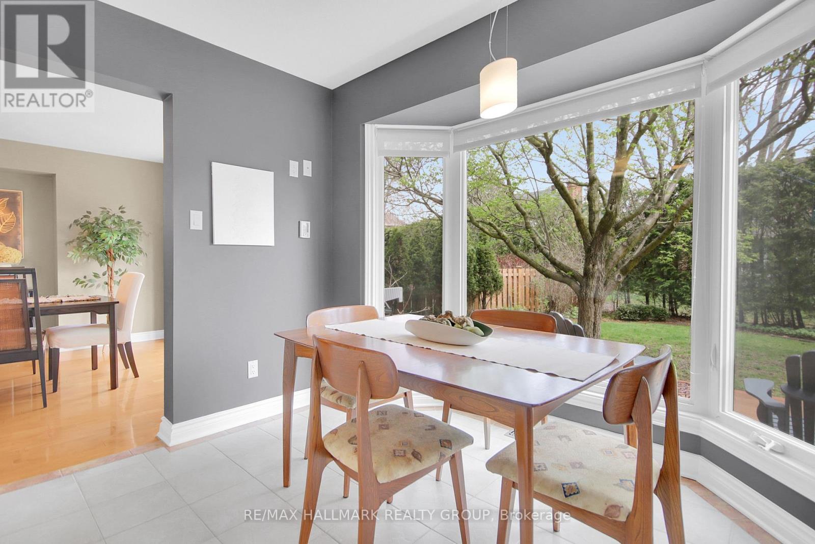 Photo 14 of 20 Arbuckle Crescent, Ottawa ON