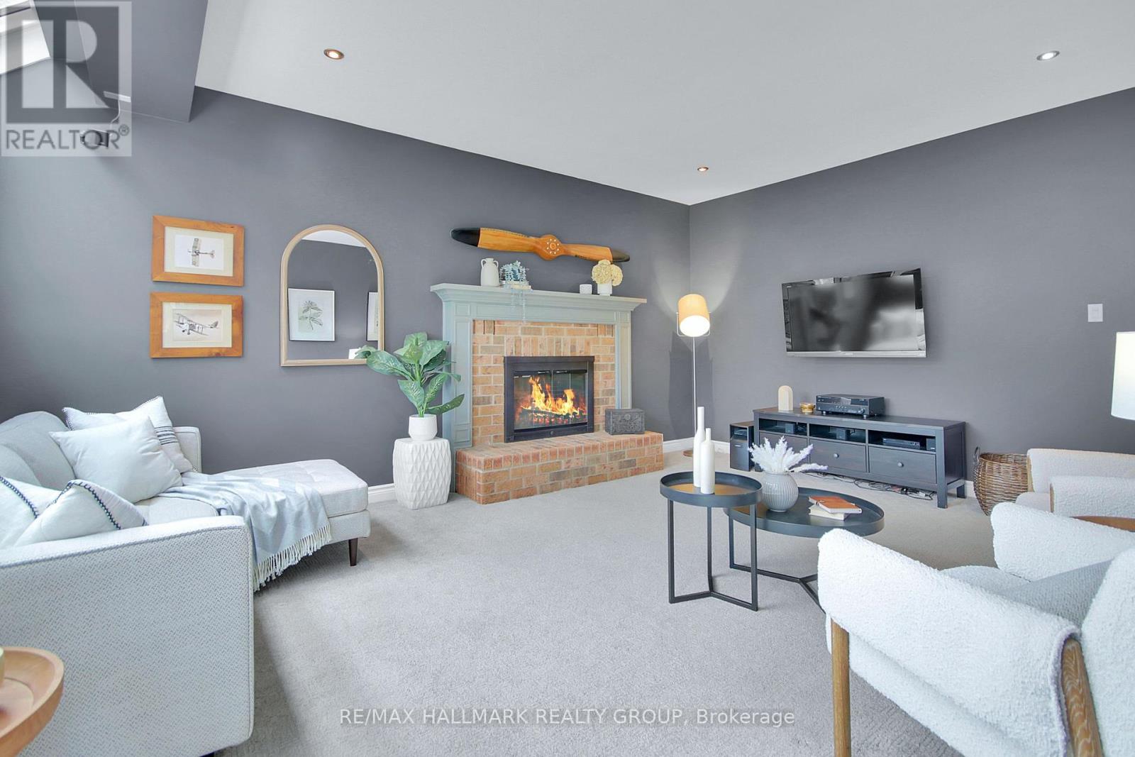 Photo 19 of 20 Arbuckle Crescent, Ottawa ON